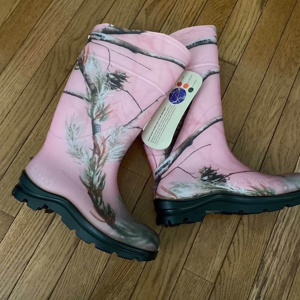 Ranger by Servus Pink Camo Electra Rain Boot Size 6 Waterproof
